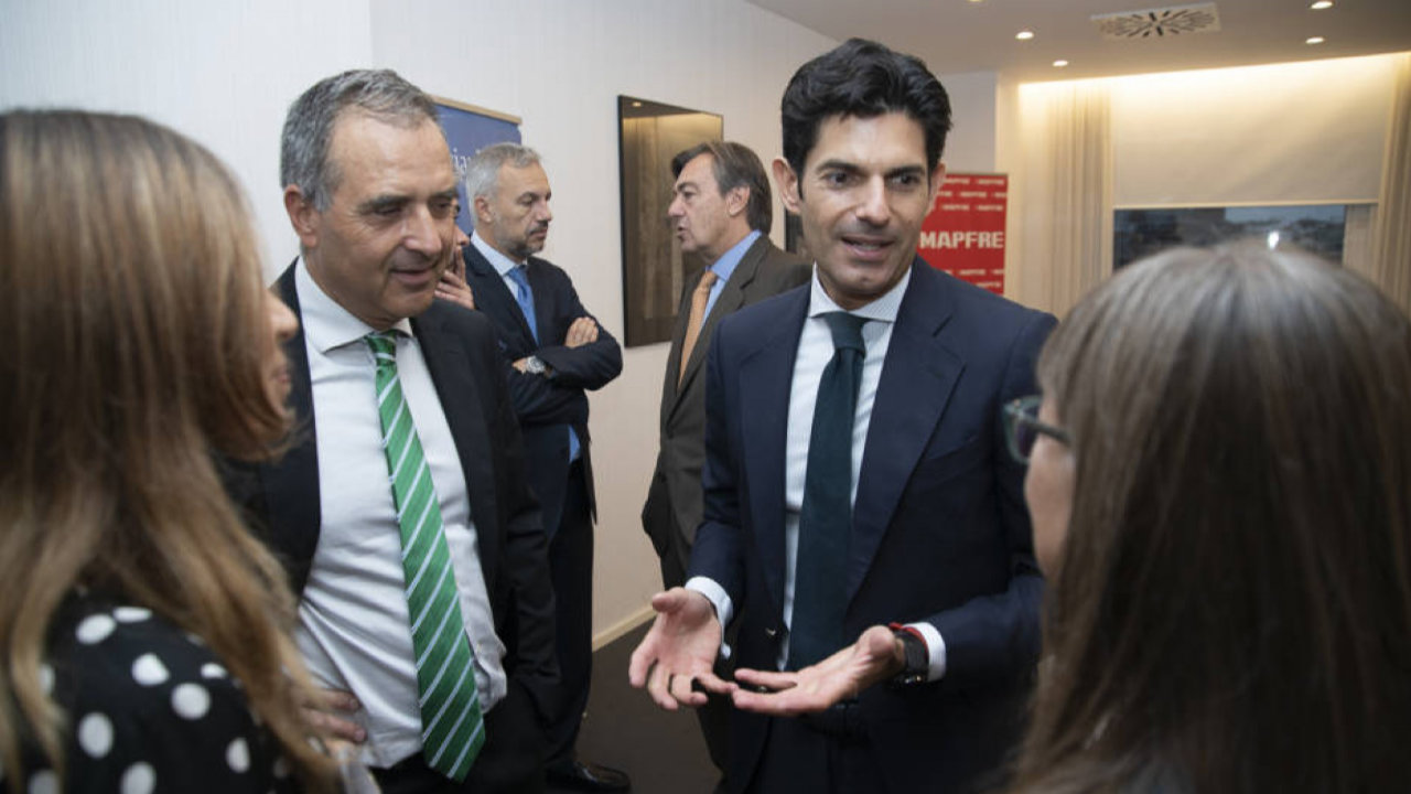 Carlos Pascual, en el desayuno de Valencia Plaza sobre el futuro de las pensiones. Foto 2