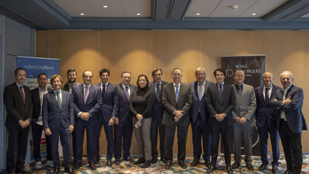 Desayuno de Valencia Plaza y Romá Bohorques sobre la sucesión en empresas familiares. Foto 1